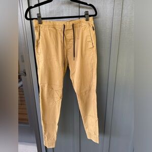Men’s Hollister Khaki Skinny Joggers.  Size small.